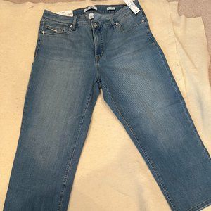 Nine West Women's Stretch Denim Relaxed Leg Chrystie Capri Pants - New